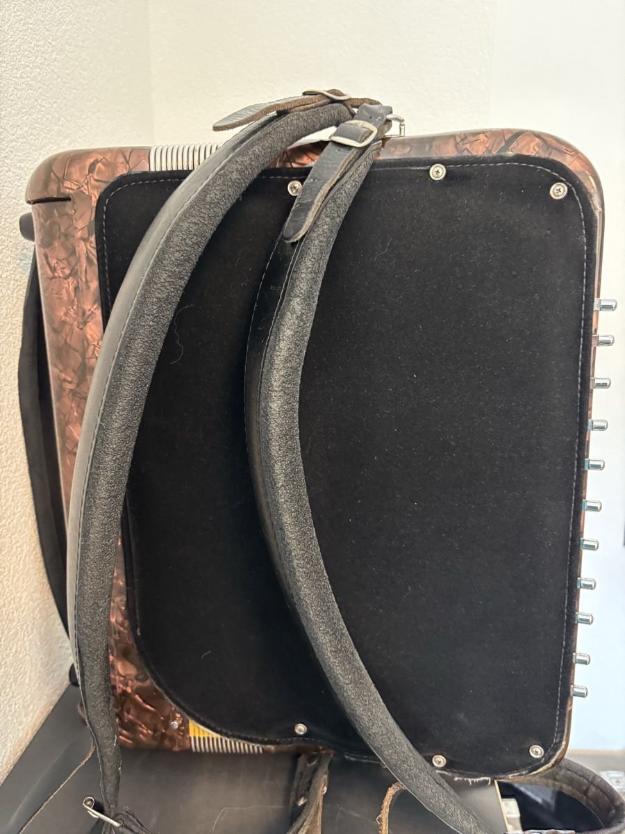 Strumenti musicali: Akkordeon Matter 4-chörig – Usato da Necker venduto da Doro6 2