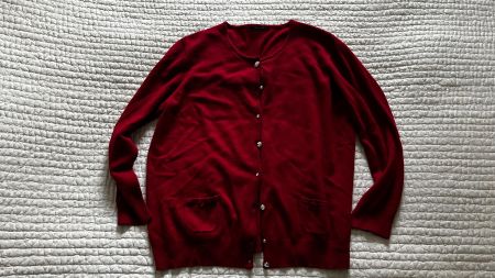 CASSIS: bordeaux farbener Cardigan, wie neu
