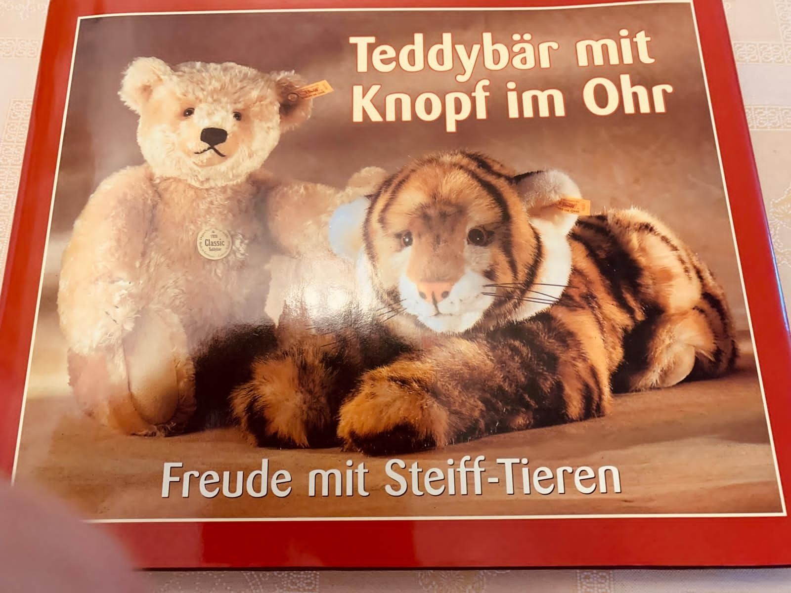 Libri: STEIFF Buch - Freude mit Steiff-Tieren – Nuovo (secondo la descrizione) da Bülach venduto da sadiZH