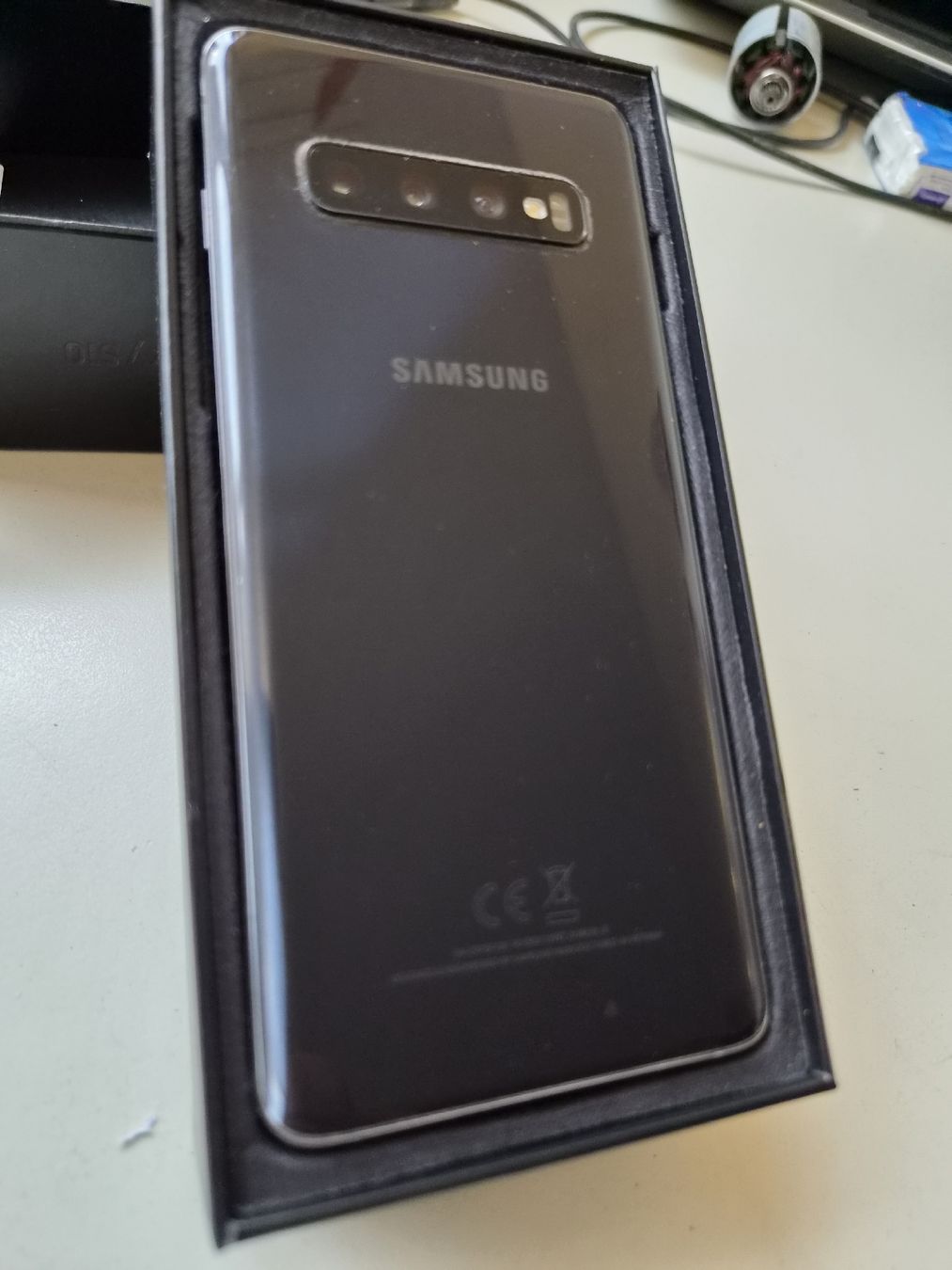 Samsung Telefoni cellulari / Smartphones: Samsung Galaxy S10+ – Difettoso da Reutigen venduto da beore 4