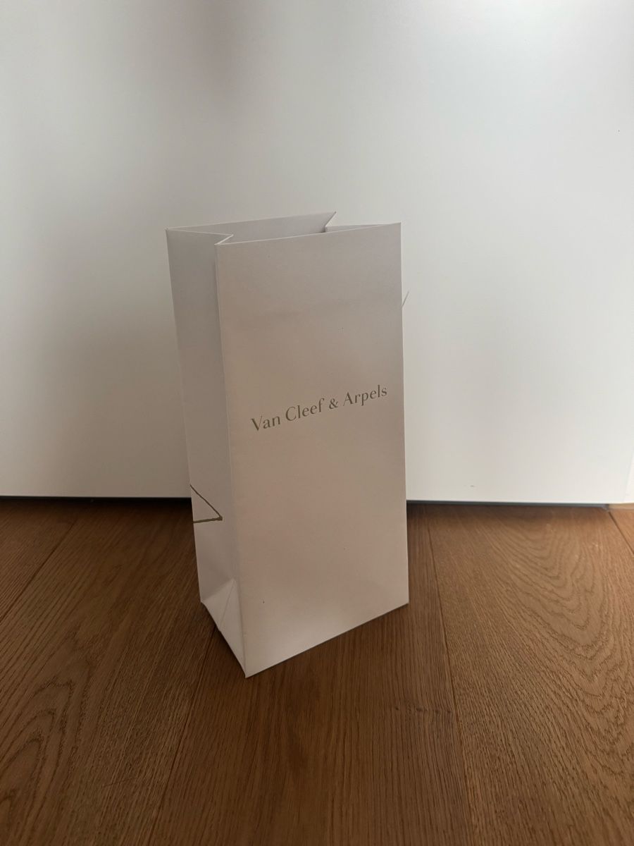Taschen: Van Cleef & Arpels Tasche – Neu (gemäss Beschreibung) aus Volketswil von Jan.17 1
