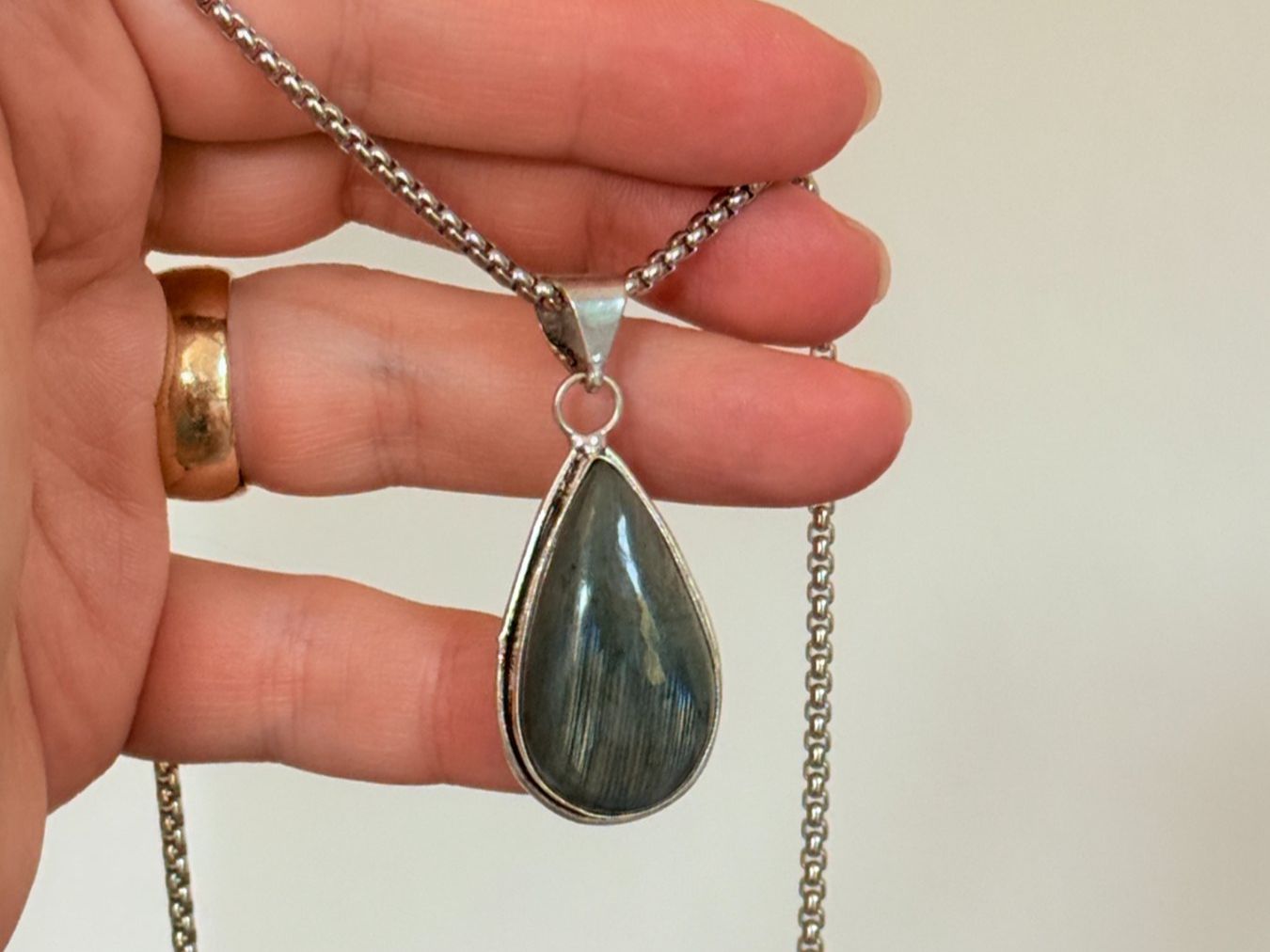 Ketten: Labradorite necklace – Neu und originalverpackt aus Genève von AGBERG 7