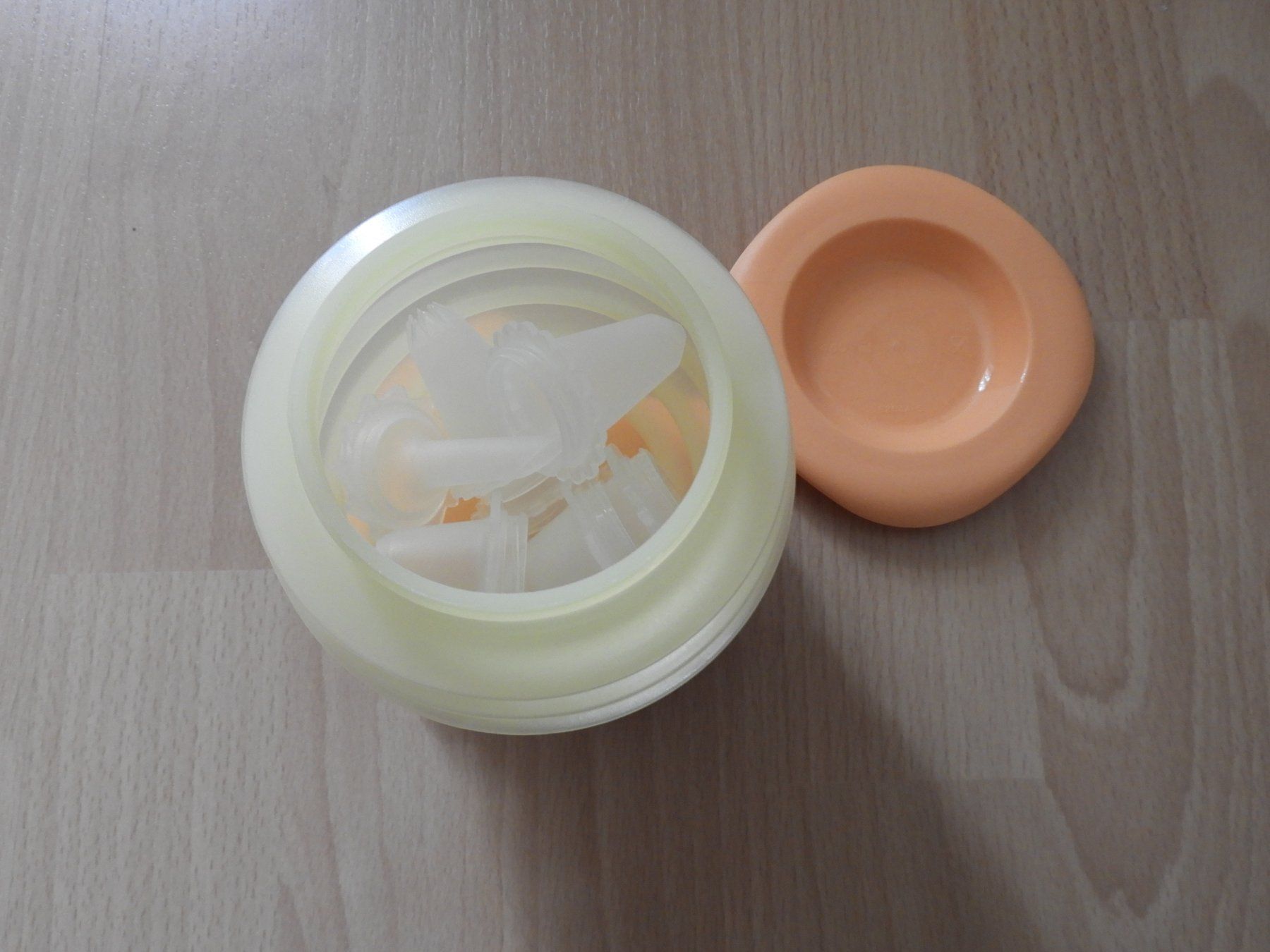 Tupperware Contenitori & Simili: Poche à douille Tupperware - Boule décor – Usato da Dombresson venduto da sev_bsb8 2