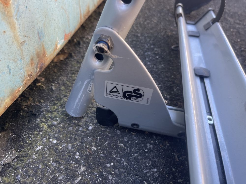 Thule Portapacchi: Thule Fahrradträger Anhängerkupplung Veloträger absperrbar O – Usato da Künten venduto da Schnaepplihuus 3