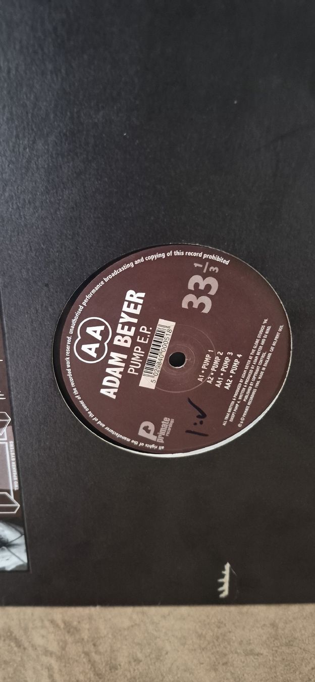 Vinyles: 53 vinyl TECHNO early 2000s – D'occasion à Bex par kalibouli 1