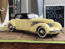 1937 Cord 812 Phaeton Coupe Modellauto 1:24, Sammlerstück