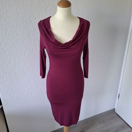 Bordeaux rotes Kleid von BPC Selection, Grösse XS 🍷