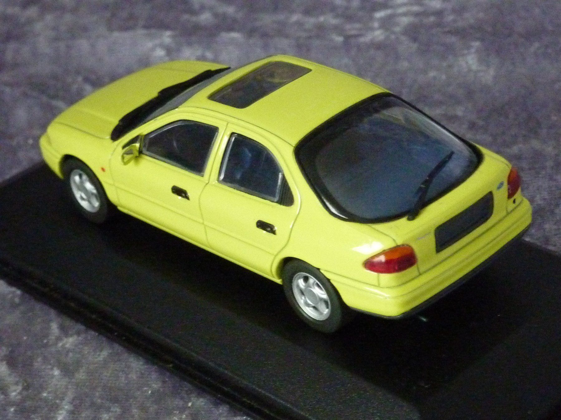 Minichamps Modellini d'auto: Ford Mondeo  1:43 – Nuovo e nell'imballaggio originale da Dürrenäsch venduto da modellautos4you 2