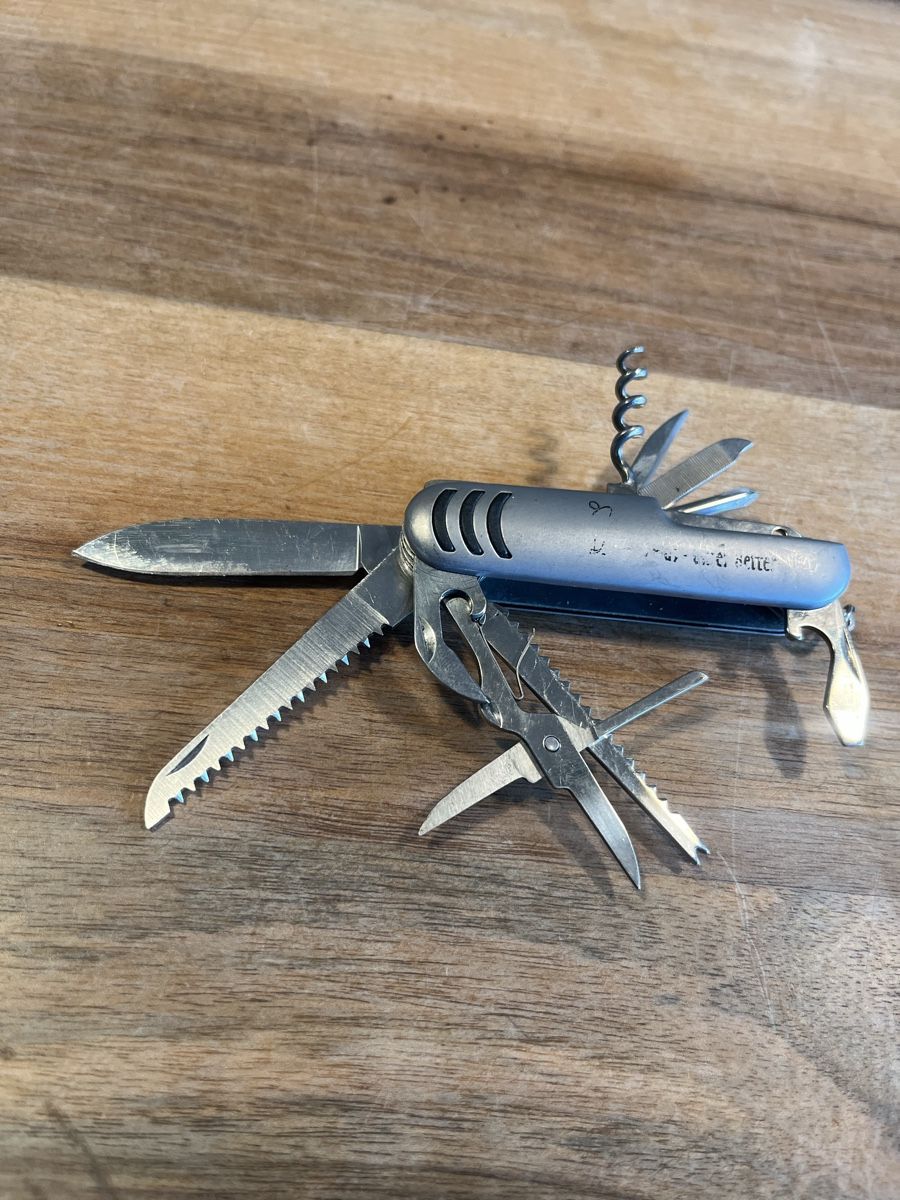 Couteaux de poche: Taschenmesser – D'occasion à Würenlos par jam_mv8g 8