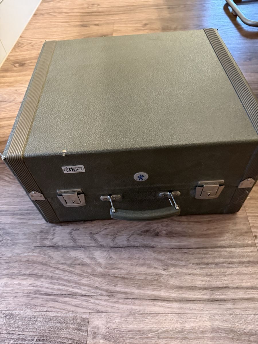Hohner Musikinstrumente: Handorgel Hohner Riviera ll – Gebraucht aus Malters von Mechu0 4