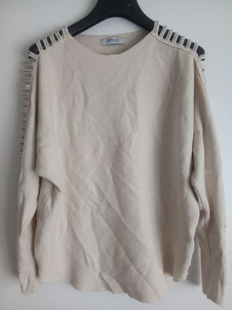 Pullover White Icy size M good condition 