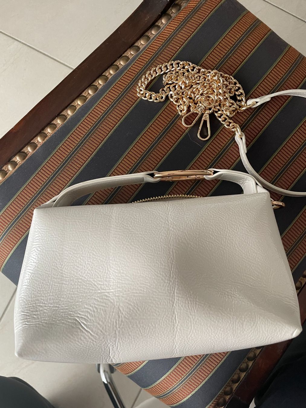 Borse da donna: Elegante Handtasche in Lack-Imitationsleder – Usato da Muttenz venduto da einfach-schoen 1