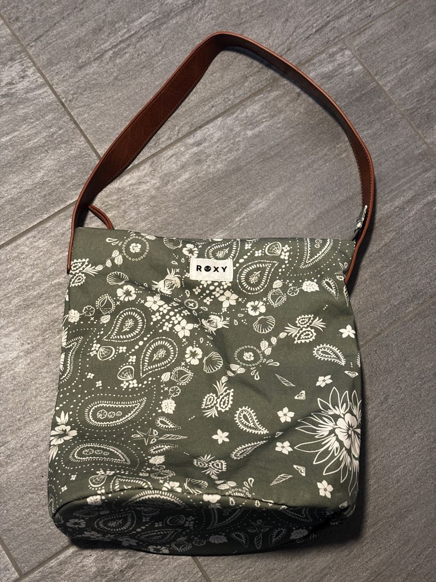 Roxy Sacs femmes: NEU Roxy Tasche – Neuf avec emballage d'origine à Steffisburg par nikita009 1