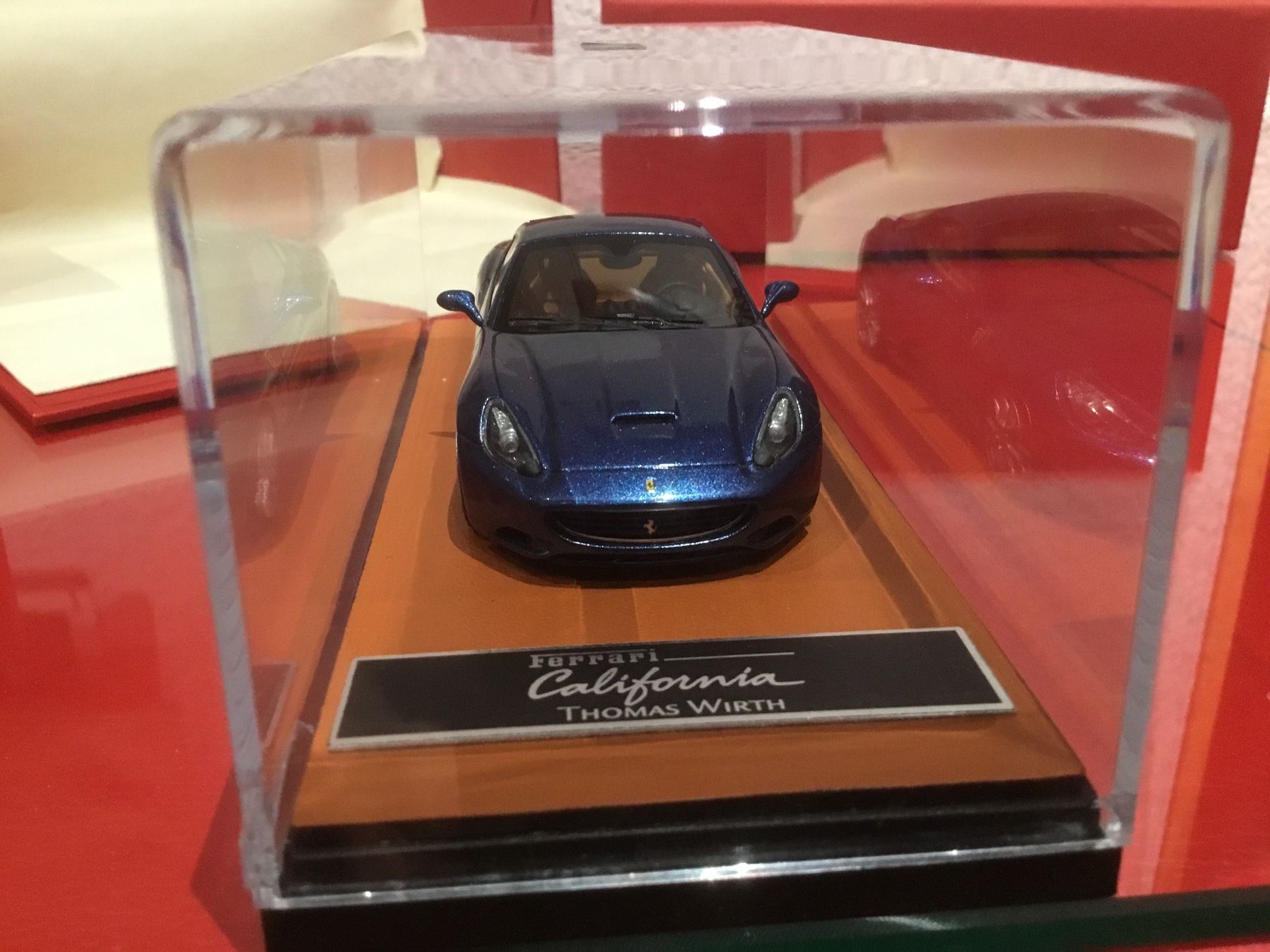 Ferrari Modellini d'auto: Ferrari California blau / 1:43 – Nuovo (secondo la descrizione) da Brig venduto da Sonne11 3