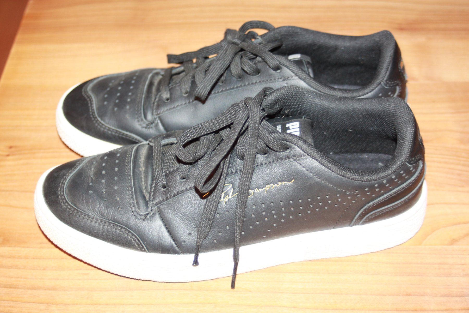 Puma Scarpe da uomo: schwarze Leder Sneakers Puma 40.5 – Usato da Wenslingen venduto da Strick4Alpaca 1