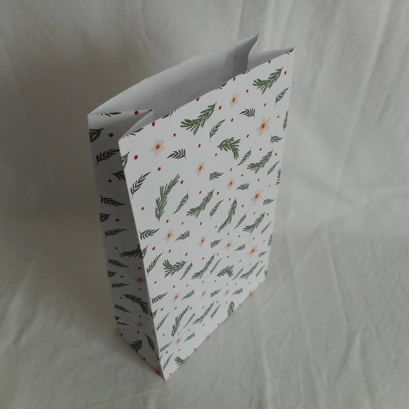 Tutte le decorazioni: 5er Set Weihnachts-Papiertüten Rosa Blume – Nuovo (secondo la descrizione) da Niederlenz venduto da Berghem 1