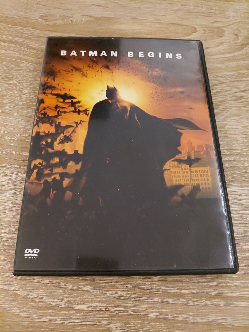 Tutti i DVDs: BATMAN BEGINS, DVD – Usato da Embrach venduto da avesi