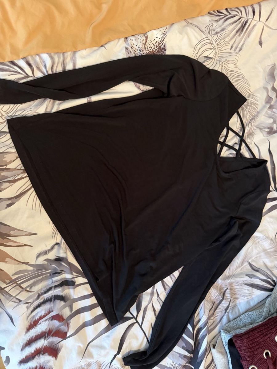 Pullover & Sweatshirts: Pullover set 6 teilig grösse M L – Gebraucht aus Frauenfeld von _elle.Mich9 3
