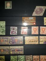 Un lot /collections d'anciens timbres