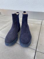 Chelsea Boots in dunkelblauem Wildleder (Gr. 38)