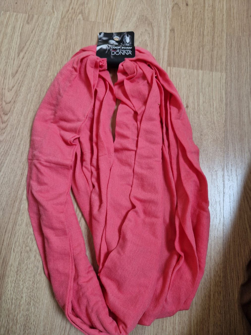 Foulards & écharpes: NEU Loop Scarf rosa – Neuf avec emballage d'origine à Giswil par movo08