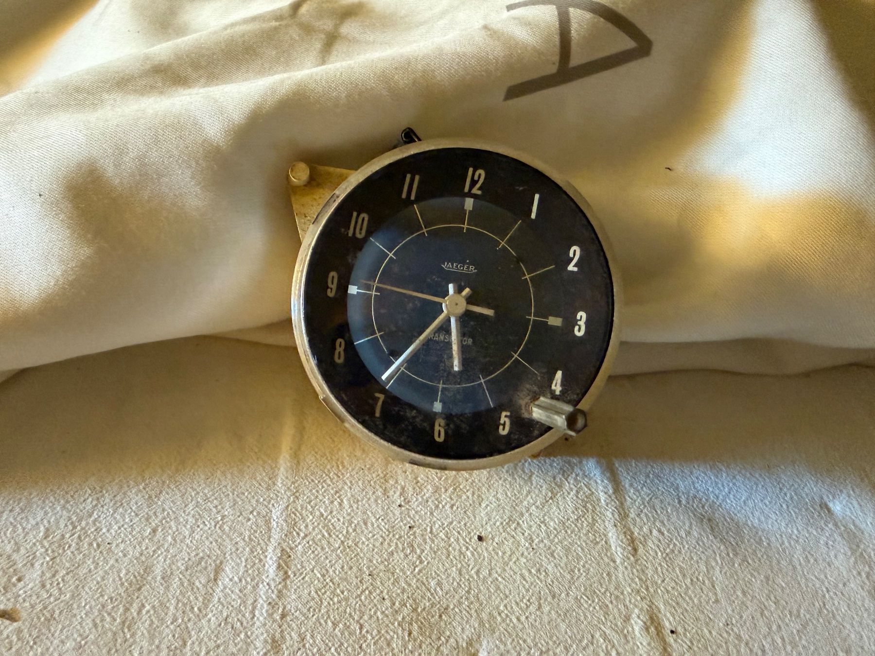 Tutti pezzi di ricambio auto: Jaeger Uhr 12V Oldtimer gebrauchte Zustand – Usato da Luzern venduto da Billige_Sache