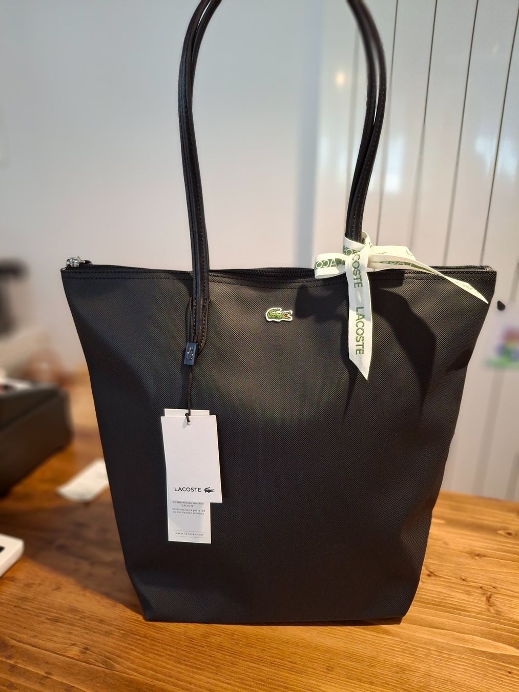Lacoste Borse da donna: Lacoste Tasche – Nuovo e nell'imballaggio originale da Oberhofen am Thunersee venduto da katka99