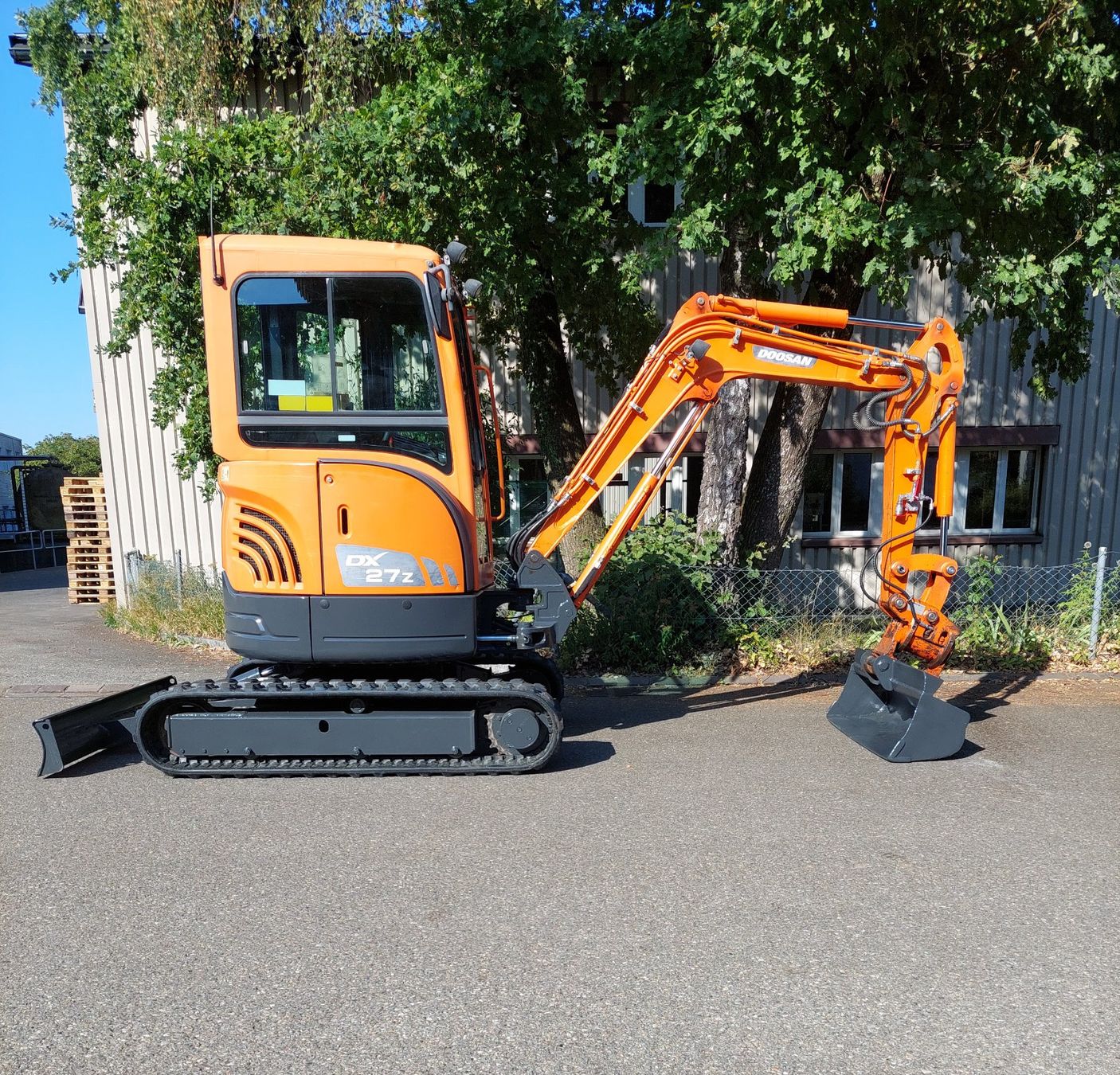Doosan Bagger: Bagger Doosan DX27Z mit Powertilt – Gebraucht aus Grüningen von Hanix-36