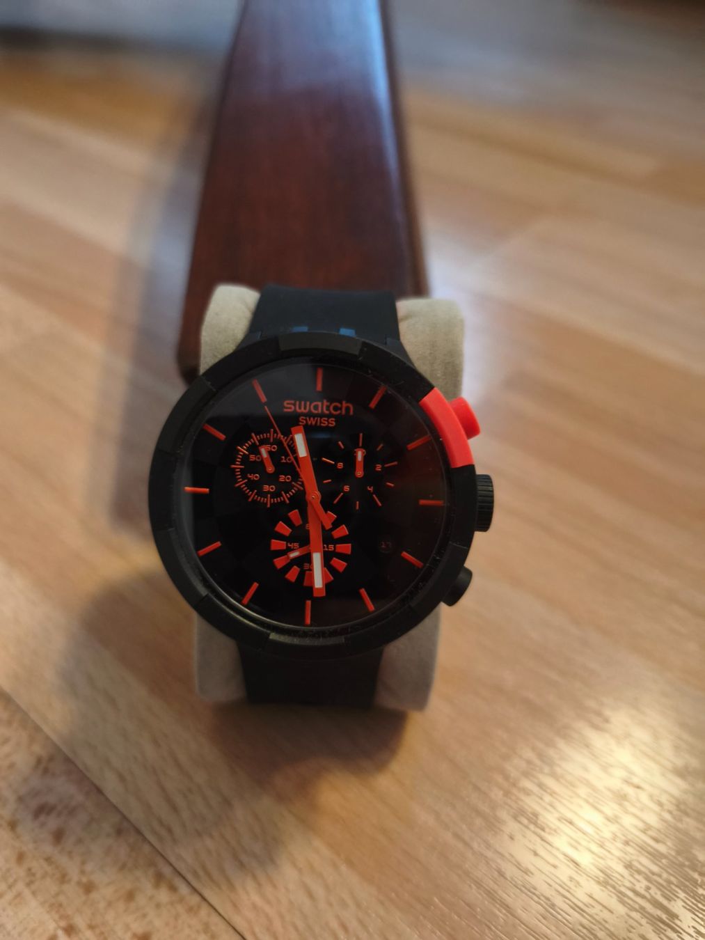 Swatch Orologi: Swatch Big Bold Chronograph - neu!! Schwarz/orange – Nuovo e nell'imballaggio originale da Glarus venduto da yzu_8p5f