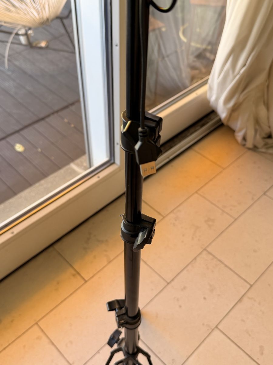 Treppiedi & Teste: Ringlicht mit Handy und Ipad halterung – Usato da Gockhausen venduto da max_t9mh 2