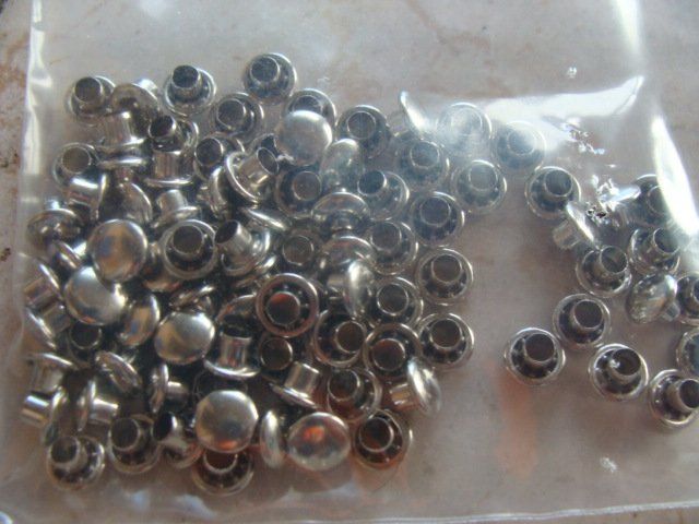 Schweizer Armee Armi bianche: Militaire, d'ordonnance,   100 petits rivets – Usato da Cuarny venduto da hen_g7hn 1