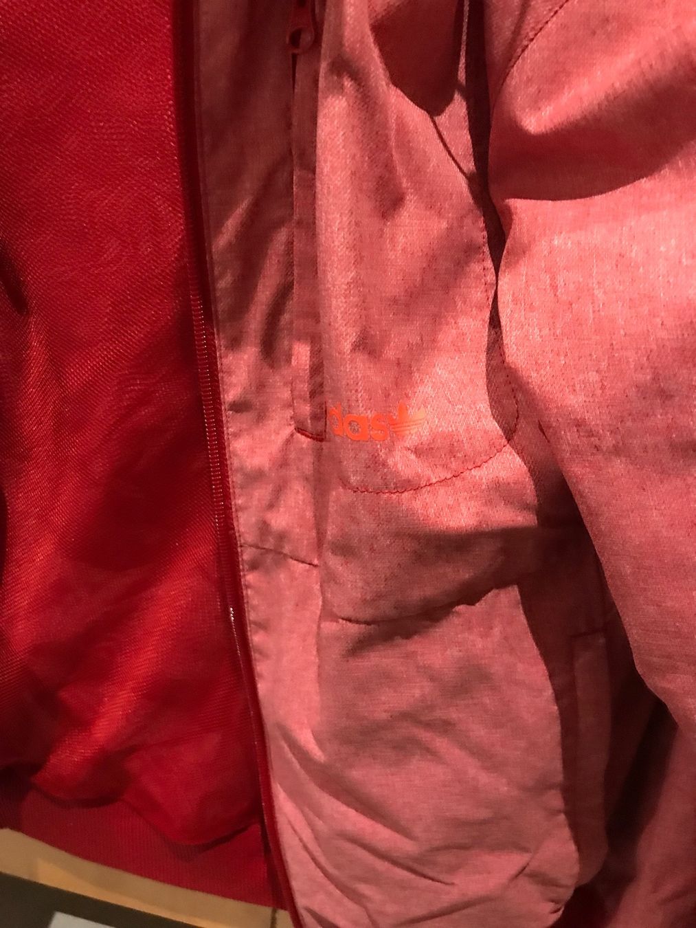 Adidas Jacken: Veste survêtement à capuche Adidas – Gebraucht aus Muraz (Collombey) von Ivm_21 3