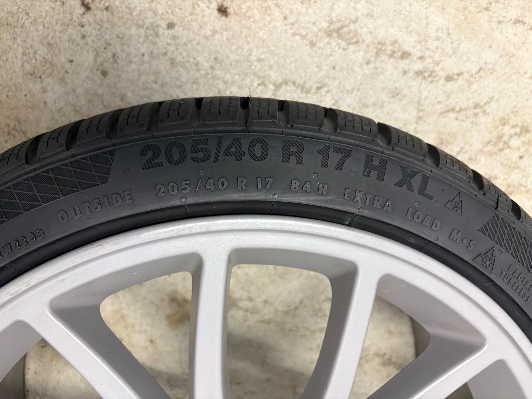 Abarth Pneumatici & Ruote complete: Winterrad – Usato da Gerlafingen venduto da Tulpen1 1