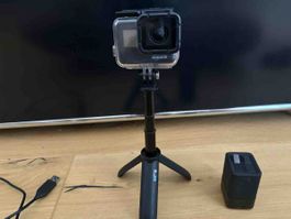GoPro Hero 7 Black mit Zubehör gebraucht