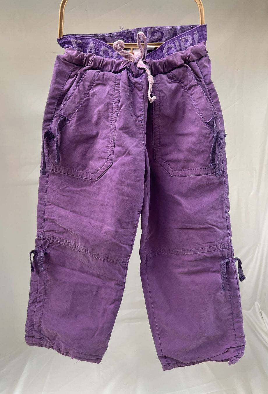 Pantaloni: Cargo Hose lila Grösse 98/104 – Usato da Zürich venduto da Drahtzug
