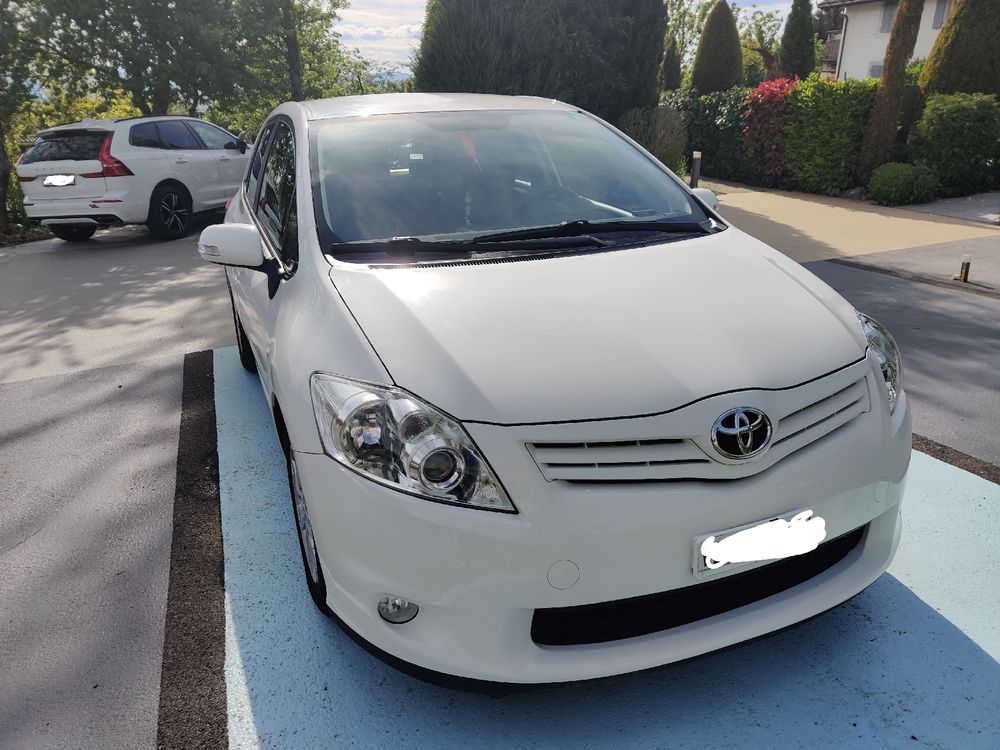 Toyota auris d4d 2012 90cv manual diesel