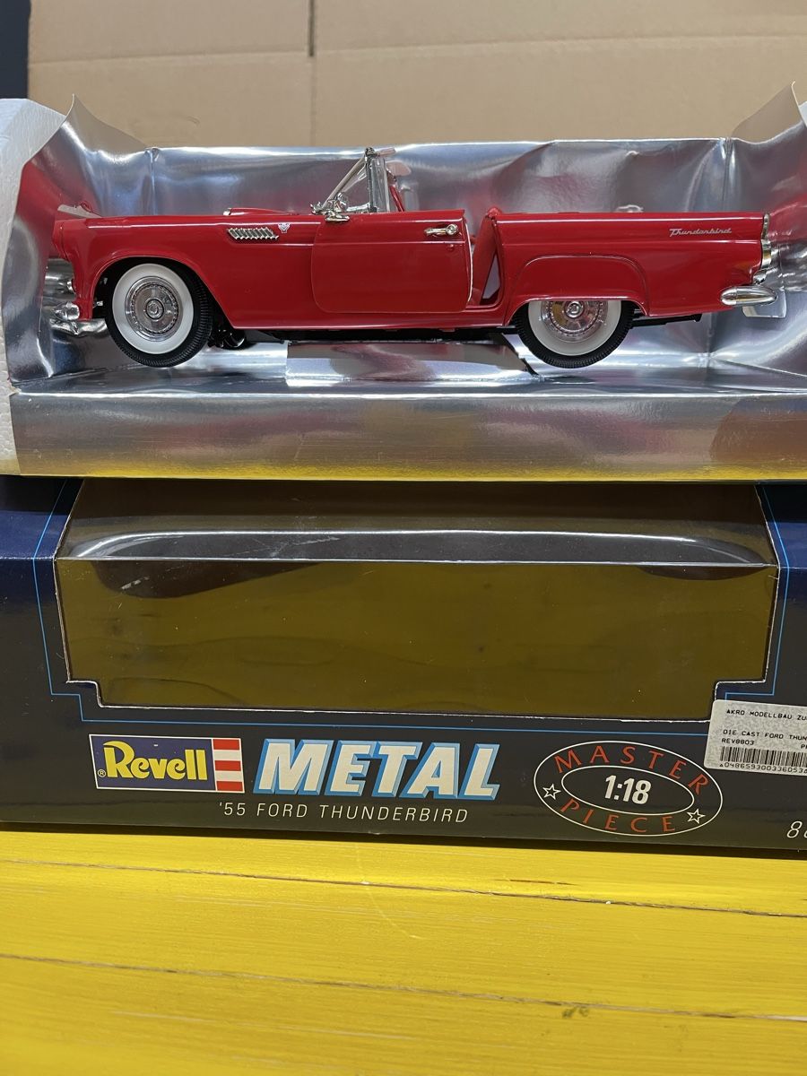 Revell Modellautos: Ford Thunderbird 1955. 1:18  Revell – Neu (gemäss Beschreibung) aus Nänikon von R_rota
