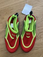 Beco children's bathing shoes, size 31, new with tags.