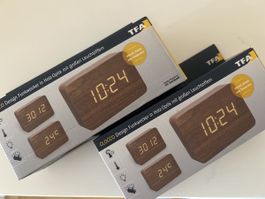 TFA CLOCCO Design Funkwecker Holz-Optik - Wie NEU!