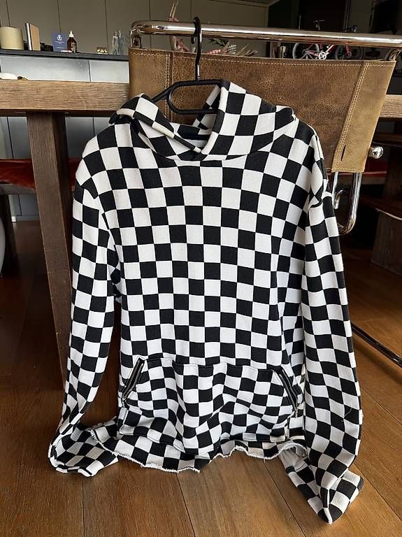 Maglioni & Felpe: AMIRI PULLOVER L (original) – Usato da Schindellegi venduto da Poshanna
