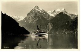 Urnersee mit Schiff