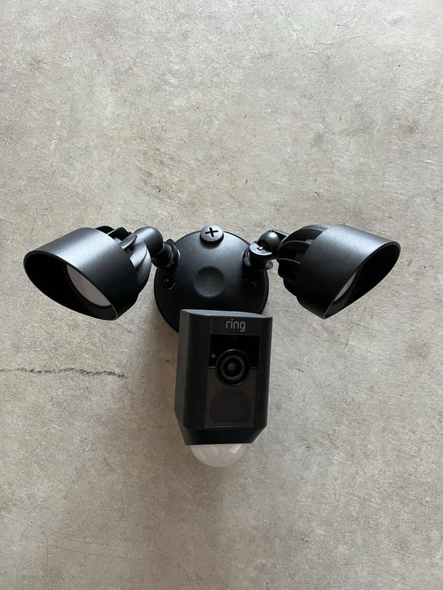 Lampen: Ring Floodlight Cam – Gebraucht aus Würenlos von Storzi01