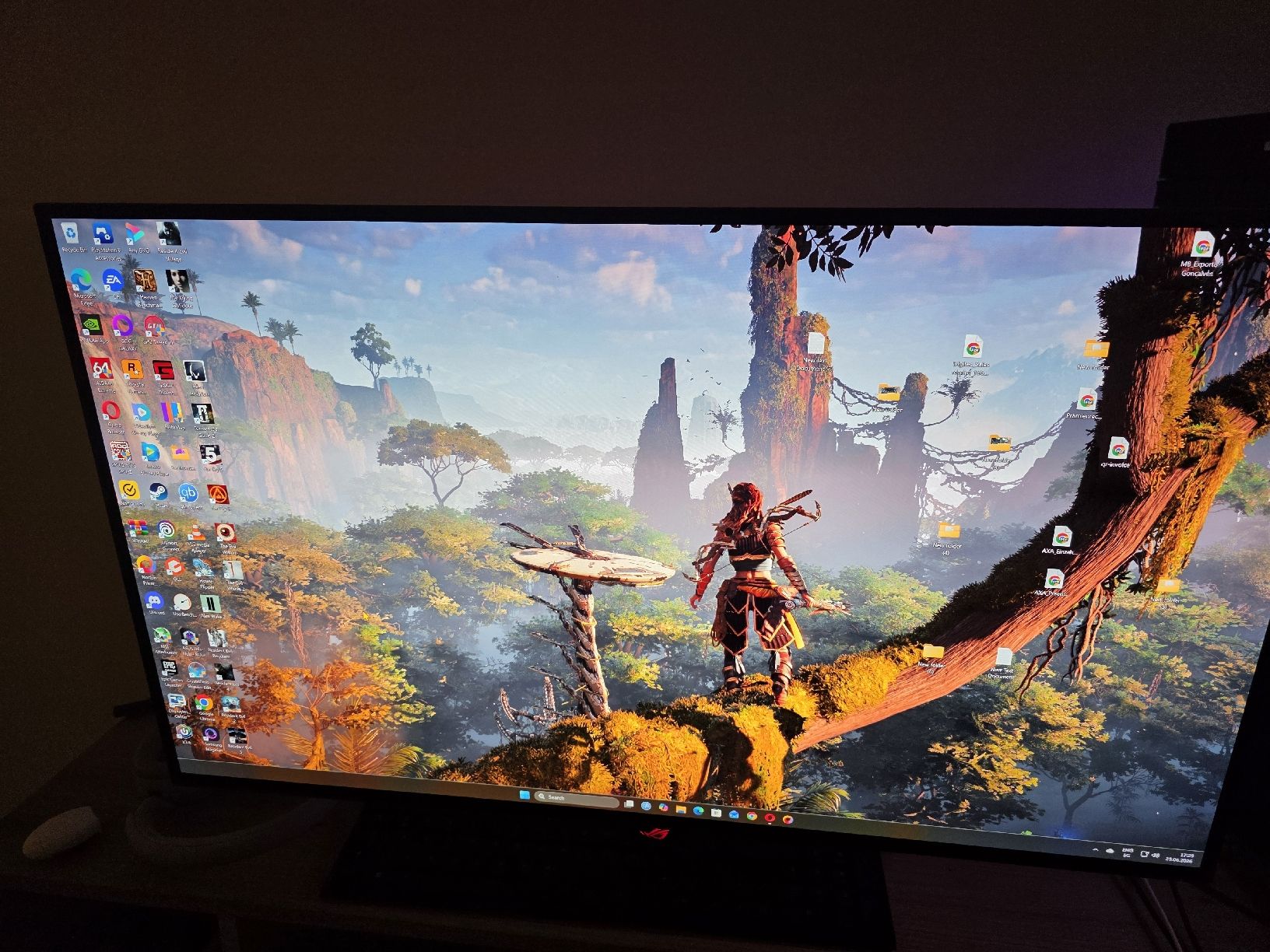 Monitore: ASUS ROG Strix OLED XG32UCWMG – Gebraucht aus Gordola von Joa_yt22