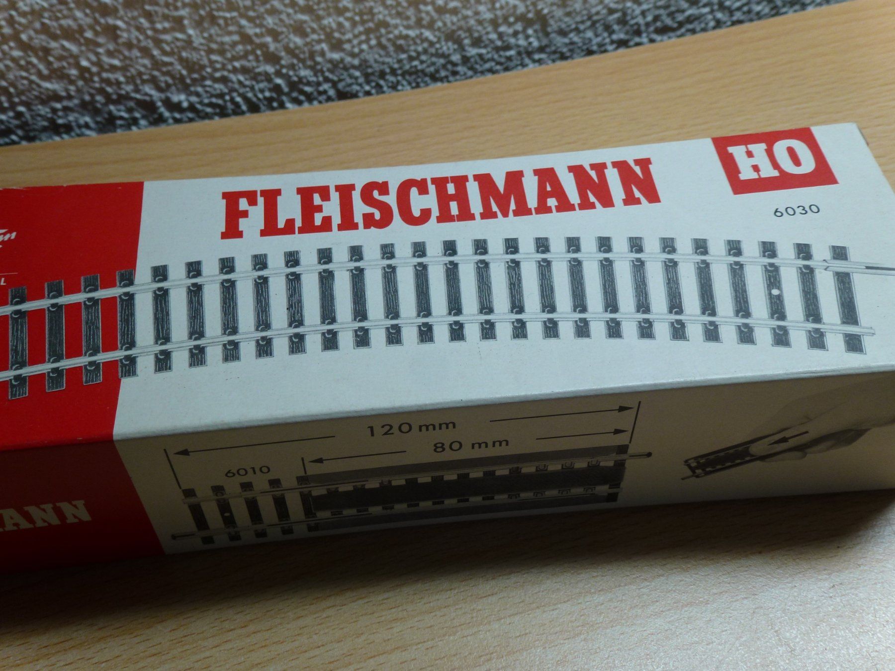 Fleischmann Modellini di ferrovie: Fleischmann 12x6030 – Nuovo (secondo la descrizione) da Hombrechtikon venduto da Se9 7