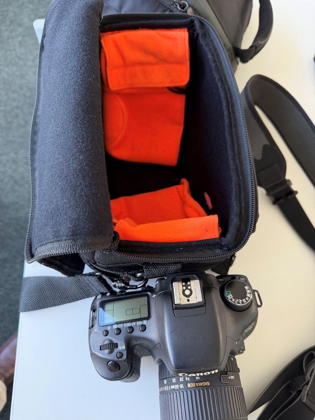 Canon Fotocamera: Canon EOS 7 D mit Canon-Objektiv – Usato da Dättwil AG venduto da DMAG 3