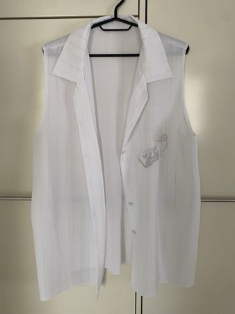 Weisse ärmellose Bluse mit Stickerei Gr. XXL