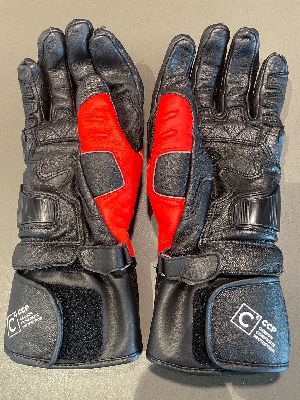 Dainese Sonstige Accessoires für Herren: Dainese Carbon 4 Long – Neu (gemäss Beschreibung) aus Hünenberg See von Leo_MS24 3