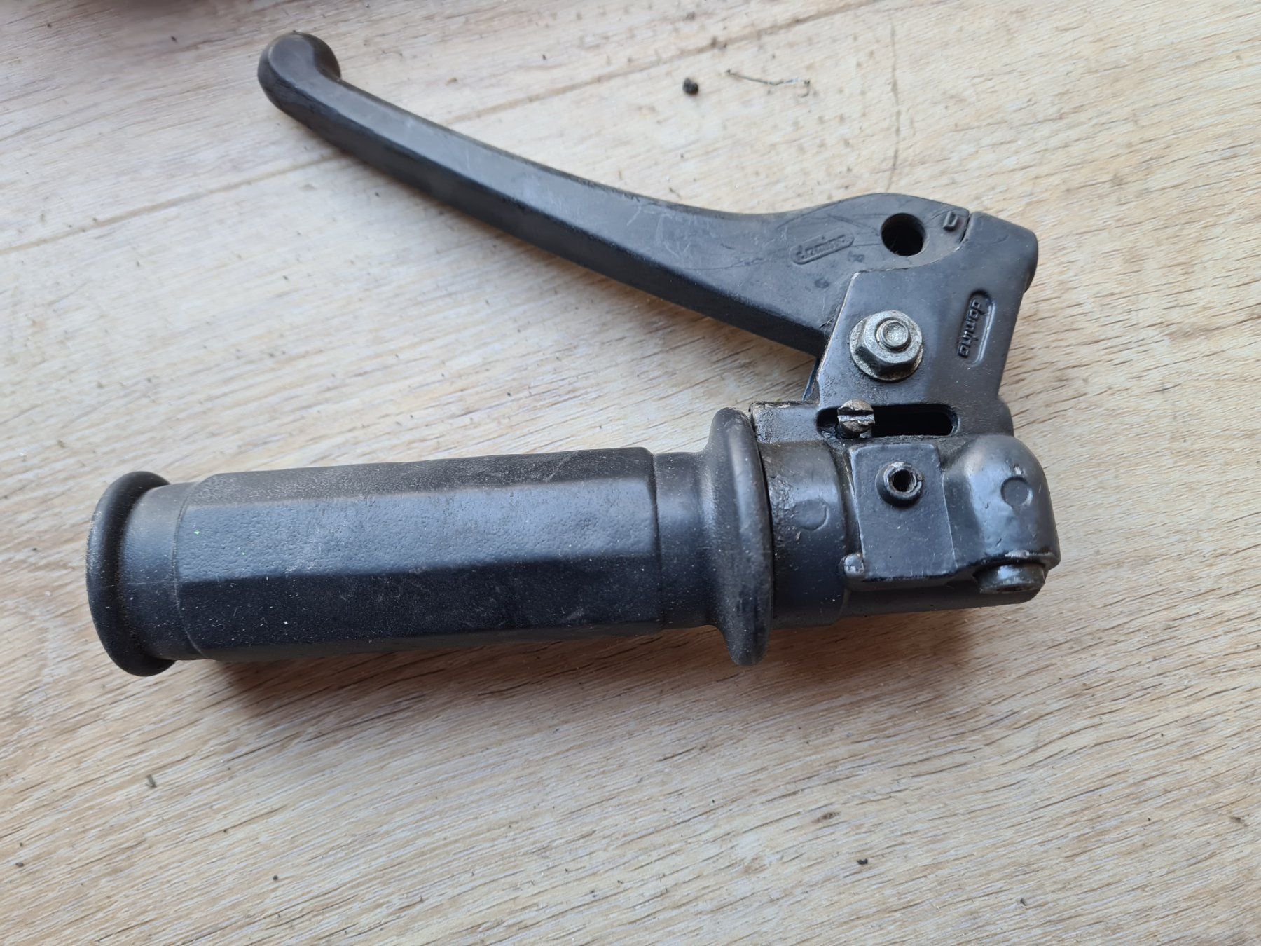 Pony Mofas: Originaler Gas-Griff Domino – Gebraucht aus frümsen von Sailem 1