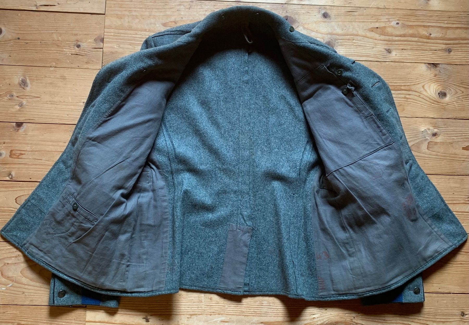 Schweizer Armee Uniformen: Alte Uniformjacke der CH Armee – Gebraucht aus Goldingen von Bergler012 1
