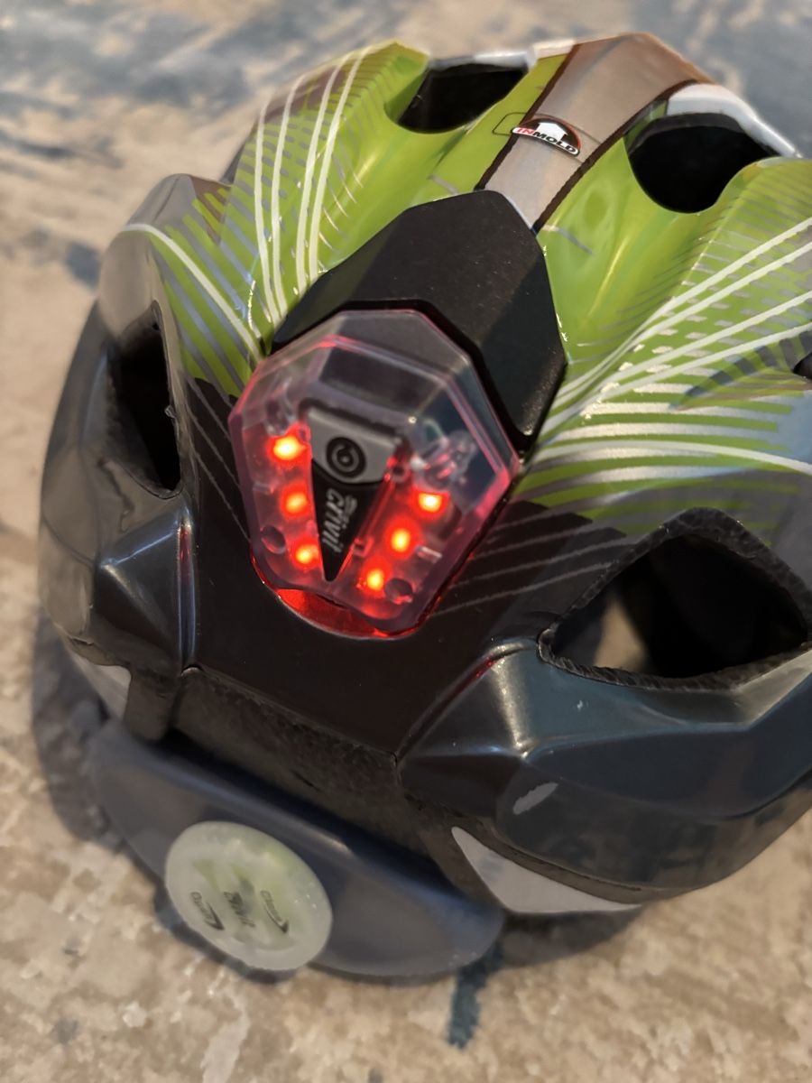 Caschi: Velohelm Crivit, mit Licht, gut erhalten – Usato da Opfikon venduto da oma_bxk9 5